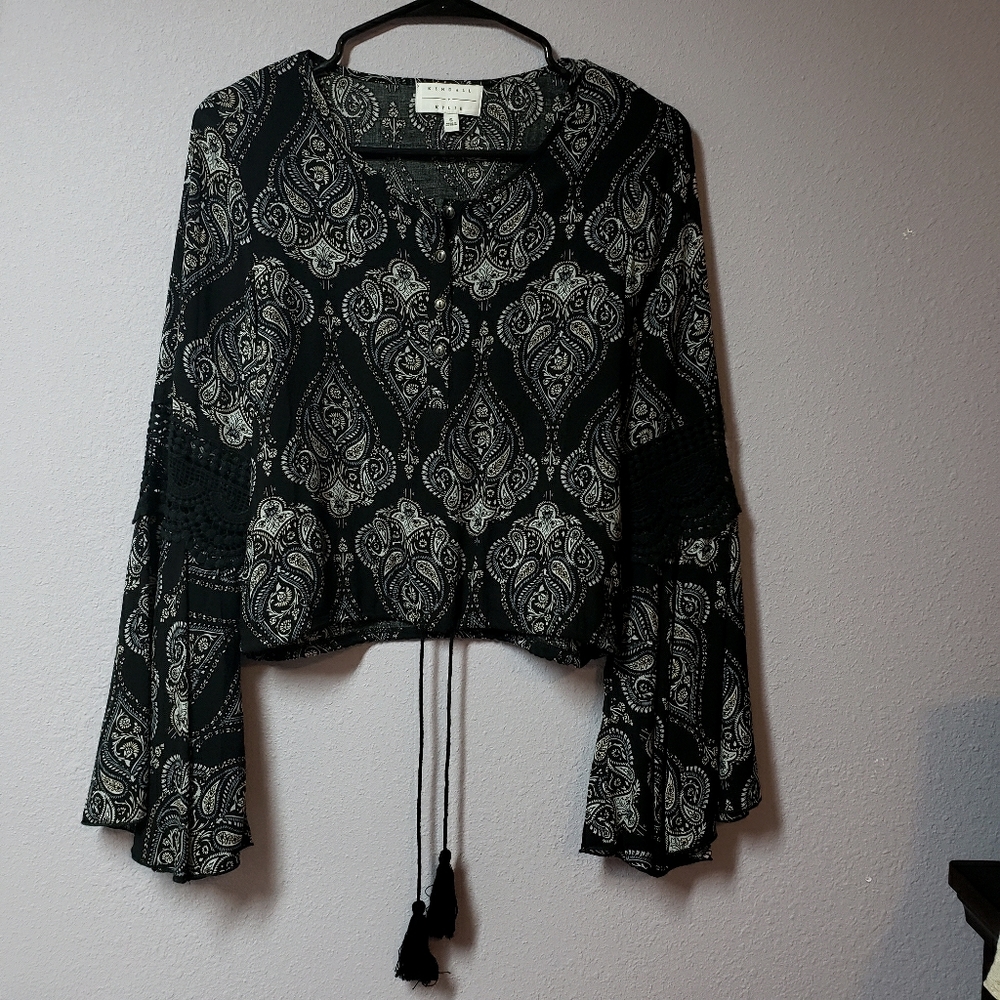 Kendall + Kylie black crop top